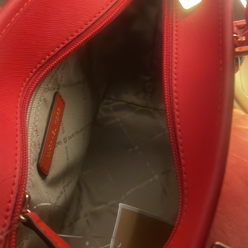 Michael Kors Jet Set Travel XS TZ Tote Bag free key chain - Picture 4 of 11